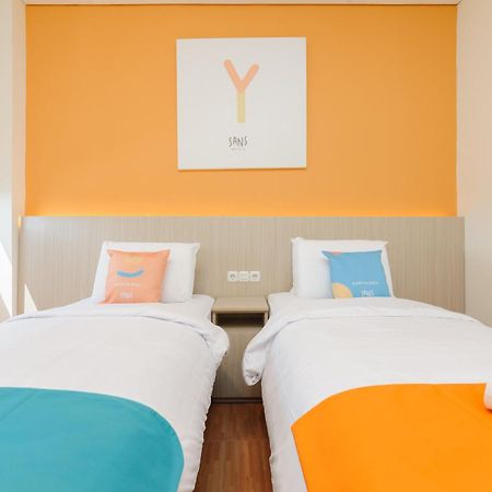 Sans Hotel Tajur Bogor Bantarkamang エクステリア 写真