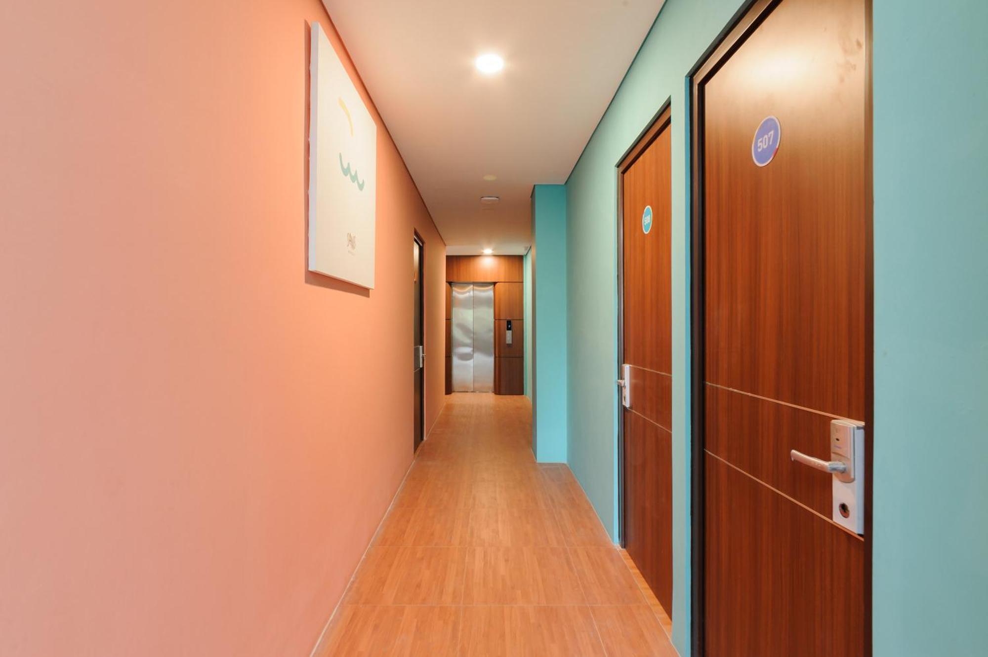 Sans Hotel Tajur Bogor Bantarkamang エクステリア 写真