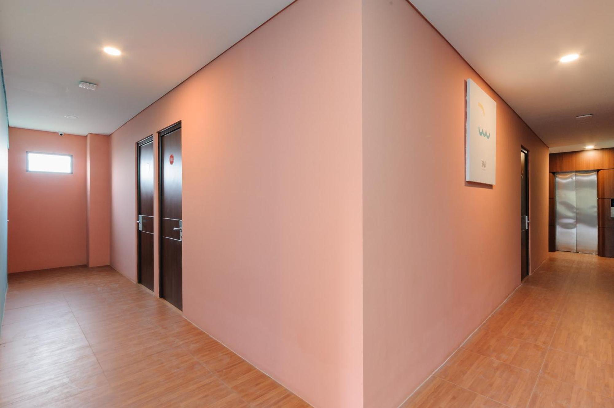 Sans Hotel Tajur Bogor Bantarkamang エクステリア 写真