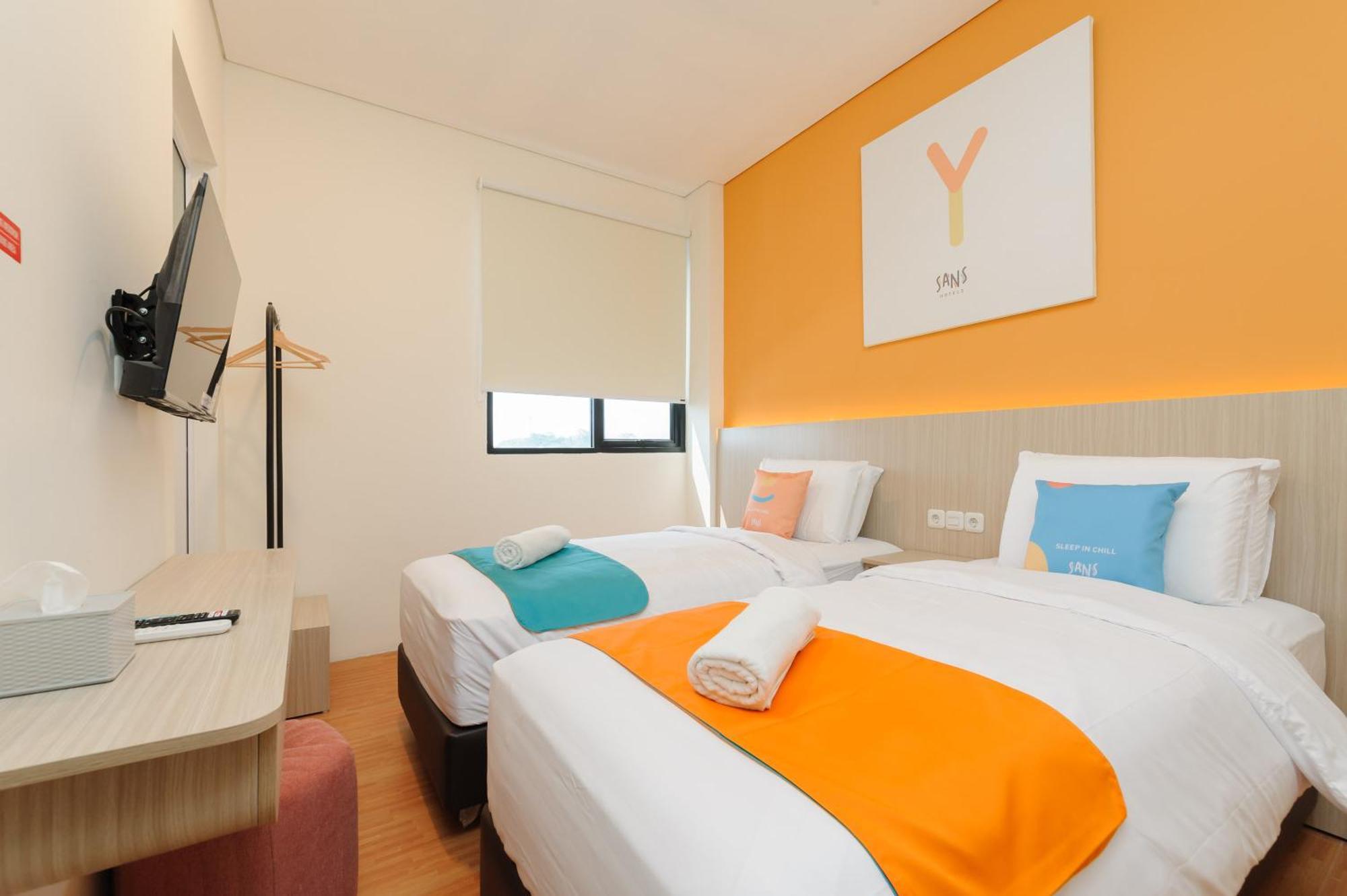 Sans Hotel Tajur Bogor Bantarkamang エクステリア 写真