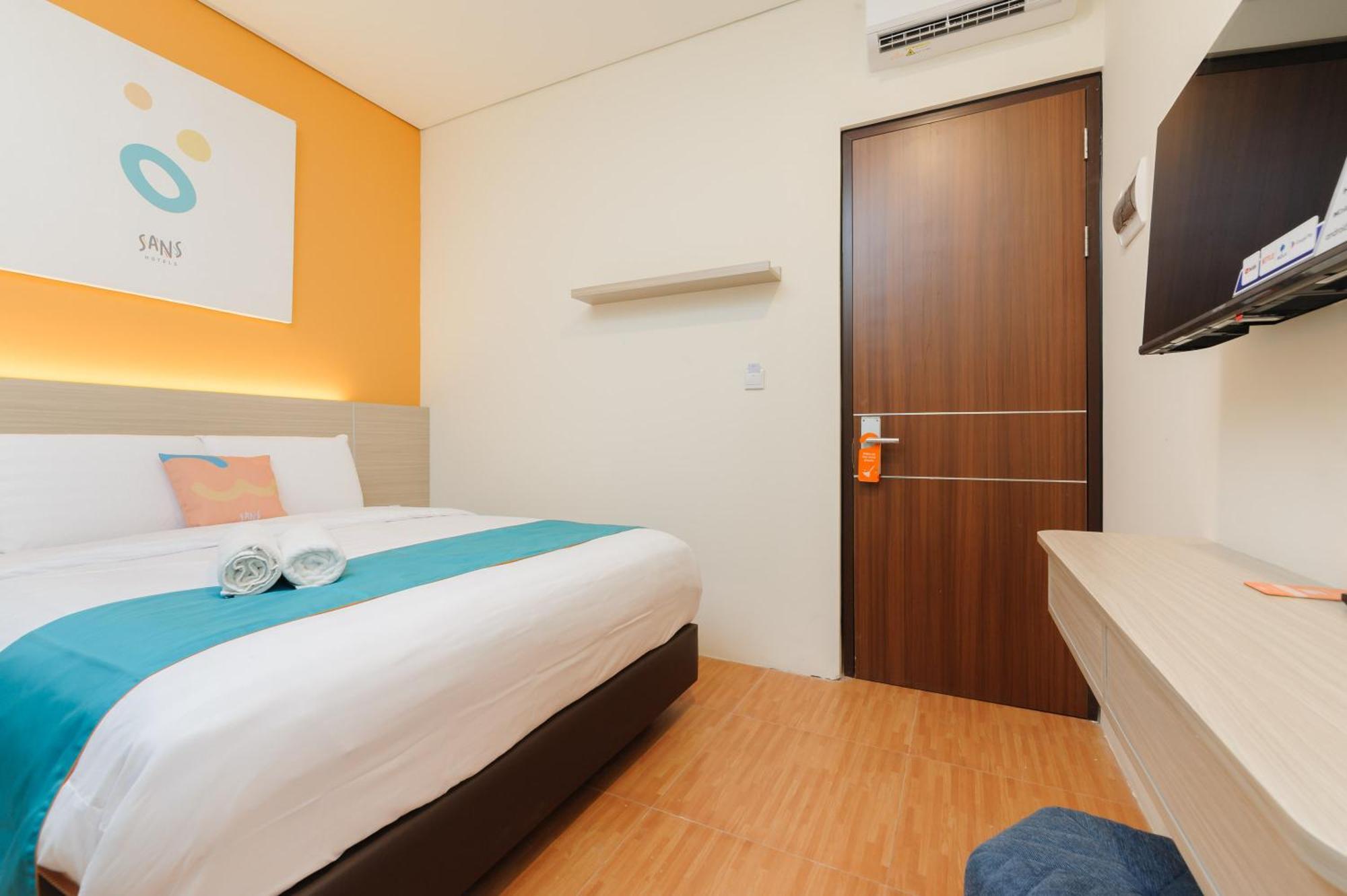 Sans Hotel Tajur Bogor Bantarkamang エクステリア 写真