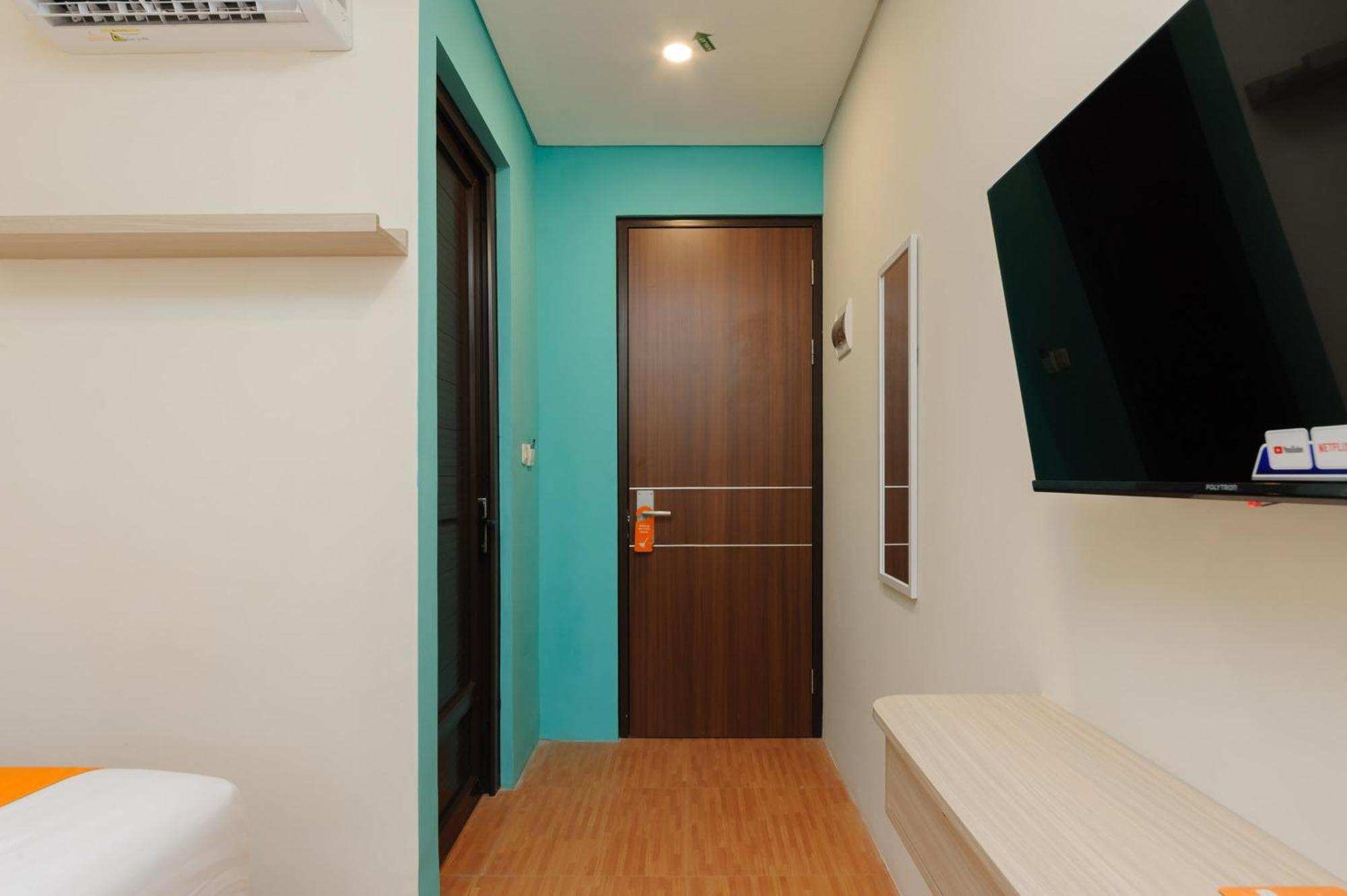 Sans Hotel Tajur Bogor Bantarkamang エクステリア 写真