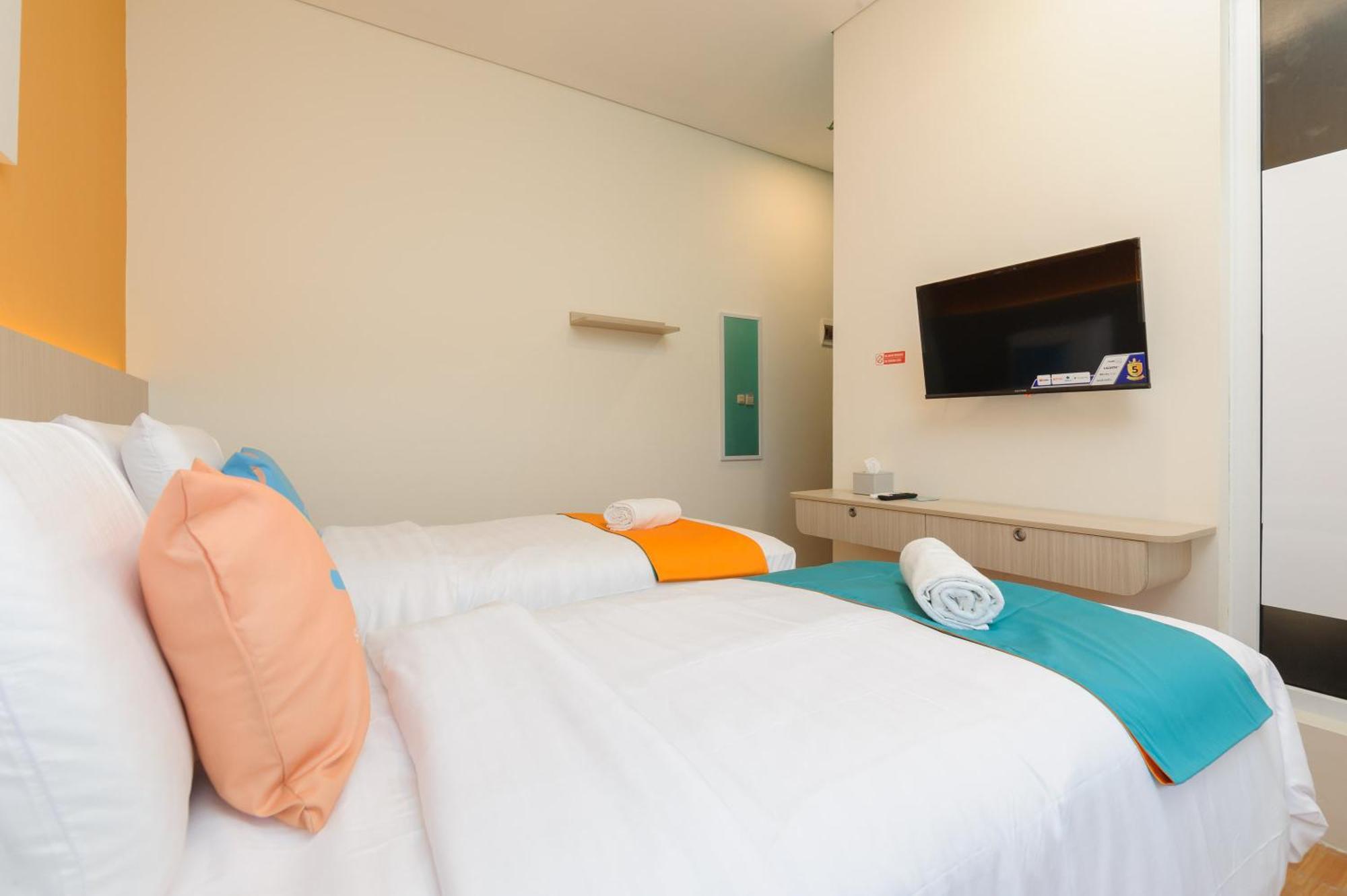 Sans Hotel Tajur Bogor Bantarkamang エクステリア 写真