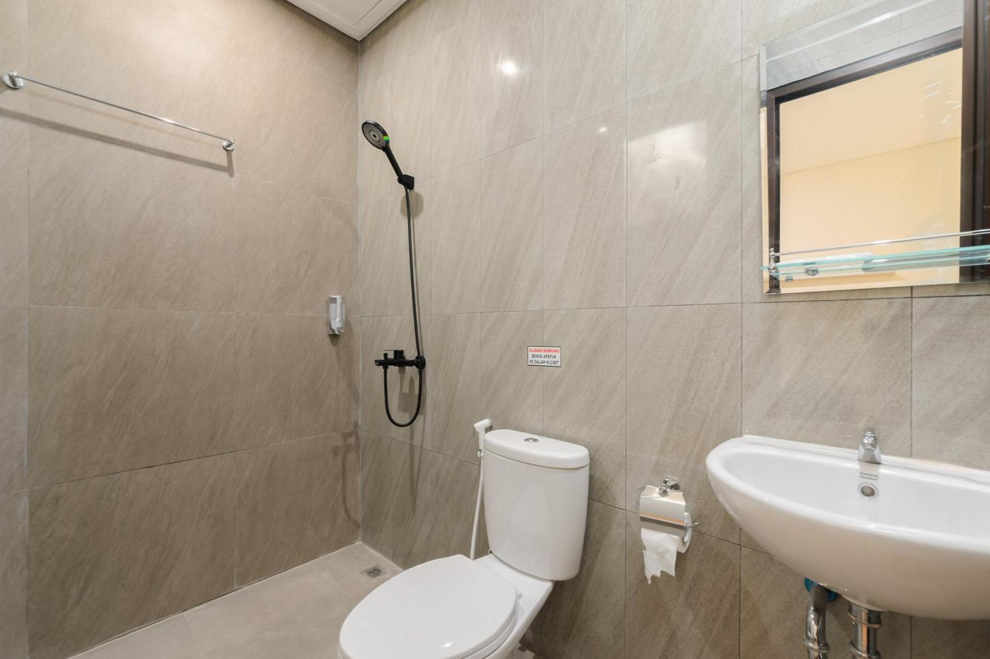 Sans Hotel Tajur Bogor Bantarkamang エクステリア 写真