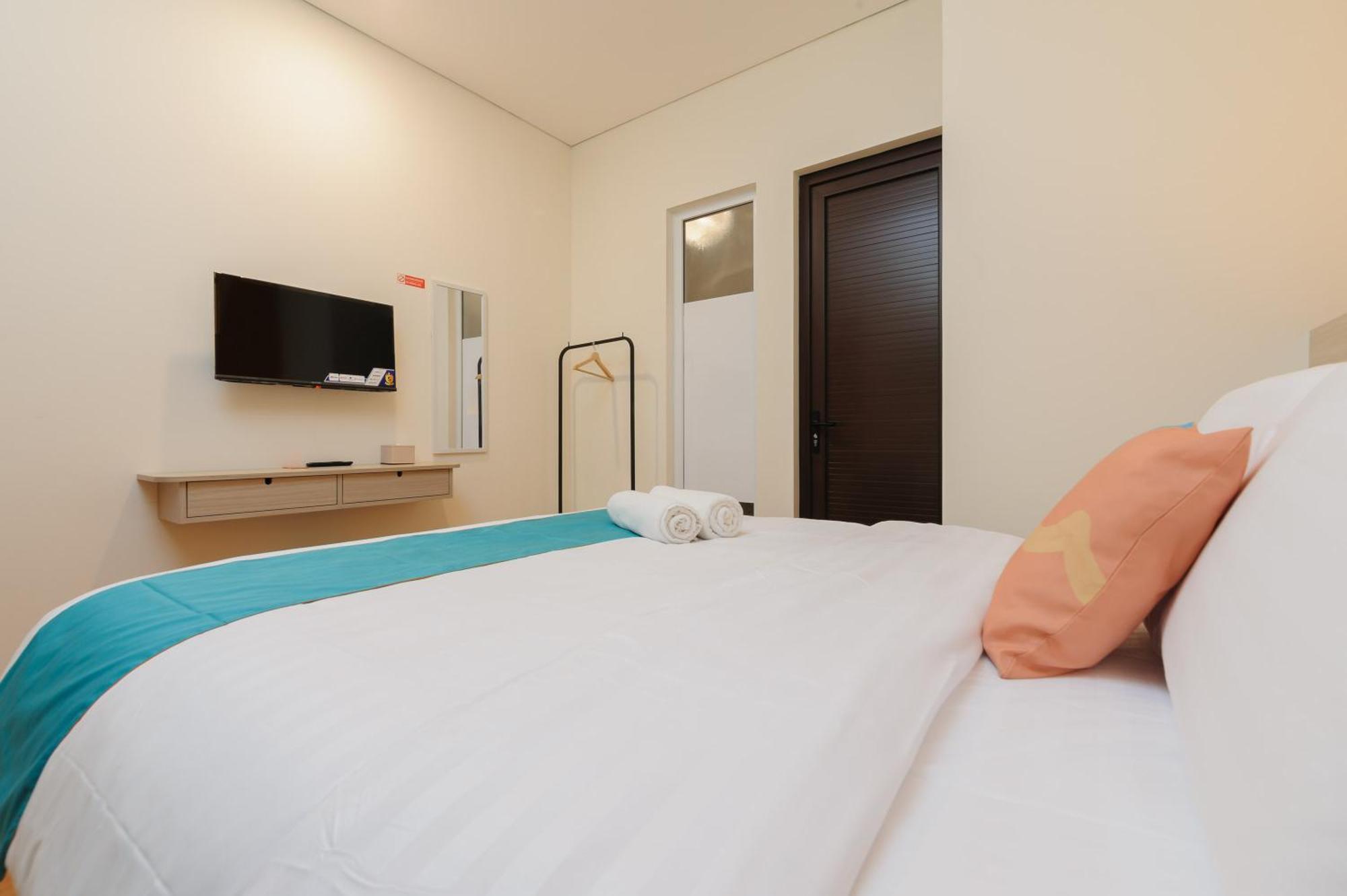 Sans Hotel Tajur Bogor Bantarkamang エクステリア 写真